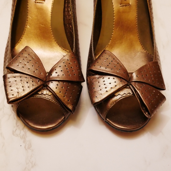 Bandolino peep toe heels - Picture 3 of 17